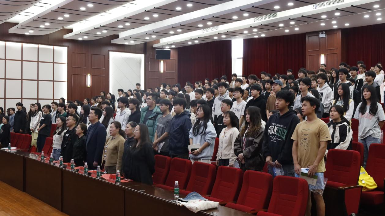 我校2025年入团积极分子培训开班仪式顺利举行