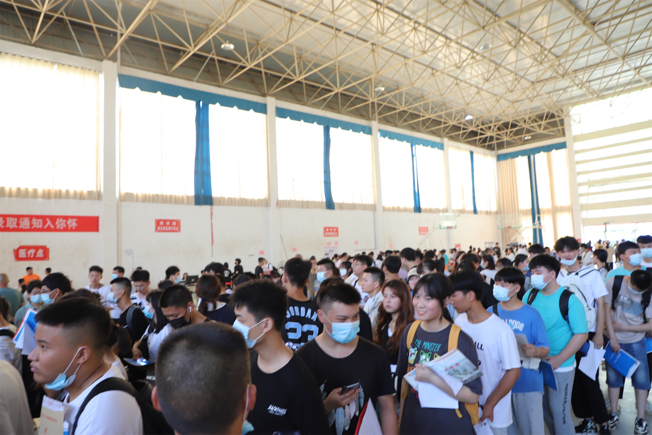 我校喜迎2021级大专新生