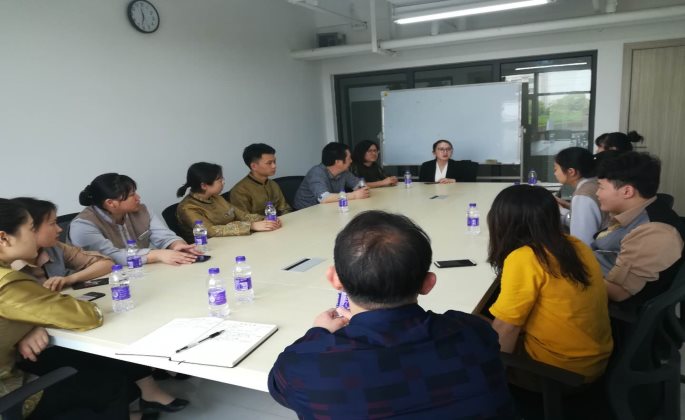 D:\潇湘商学院工作\校企合作\华美达\20190423考察长沙华美达\2c6077ecae68e3e2d3b78d6543005b4.jpg