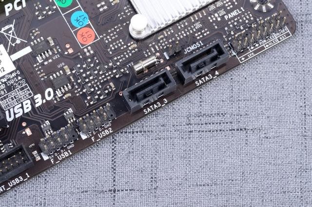 主板上的标识你都认识了吗？来换个姿势了解一下